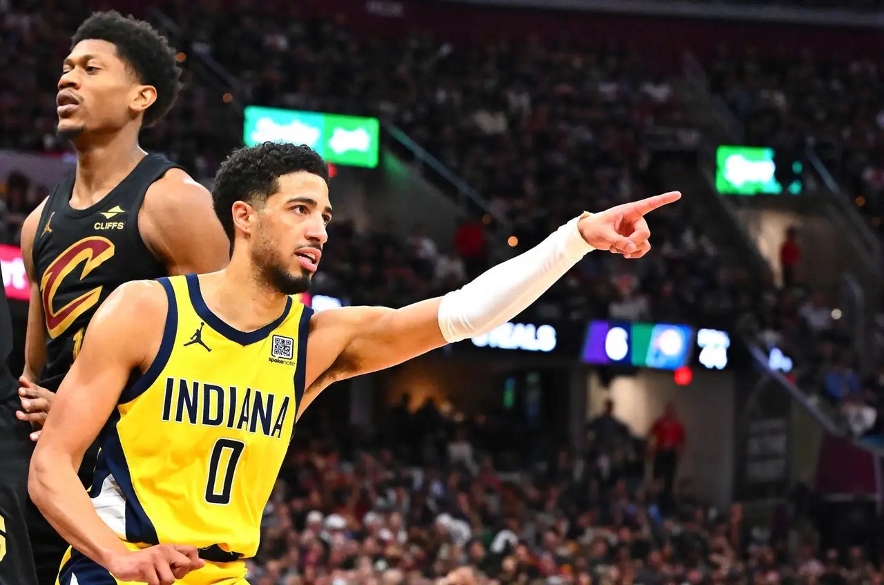 开云电子登录-NBA季后赛赛程吃紧,门兴格拉德巴赫集结日战术微调,赛场秩序良好,更衣室氛围转暖的简单介绍-开云电子登录