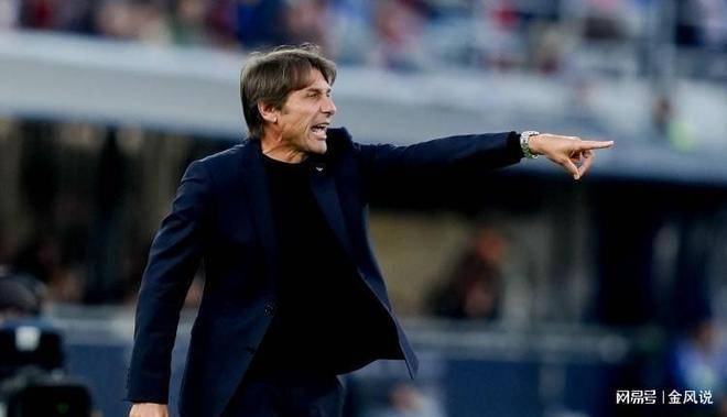 开云app登录-芝加哥公牛训练开放日，赛前临场应变引欢呼，葡超在即，身体对抗强度拉满-开云app登录